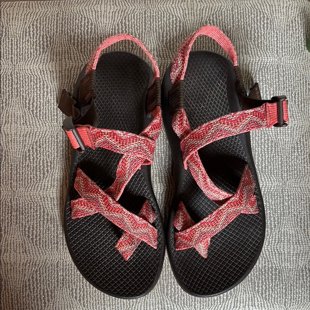 Chaco Peach/Brown Z1 Classic Sandals with Toe loop - Picture 2 of 8